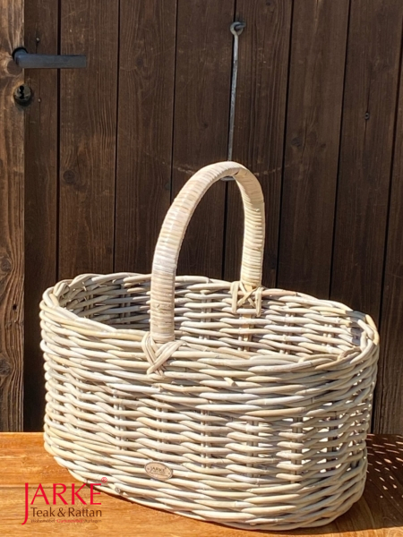 Einkaufskorb aus Rattan