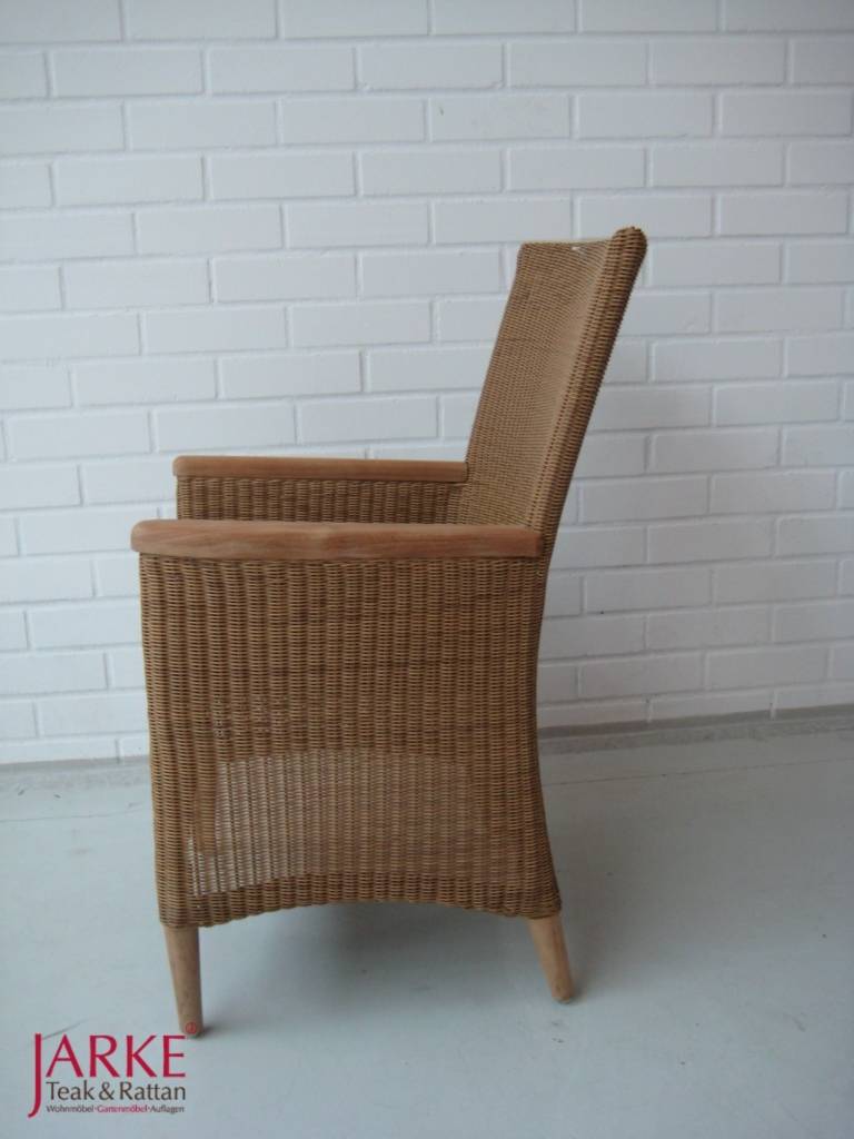 Outdoor Stuhl "Avery" mit Teakarmlehnen bei Jarke