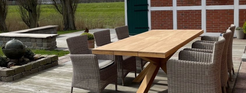 XL Teak Tisch "Ava" mit extra breiter Lattung