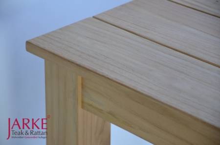 Teak Tisch mit breiter Lattung