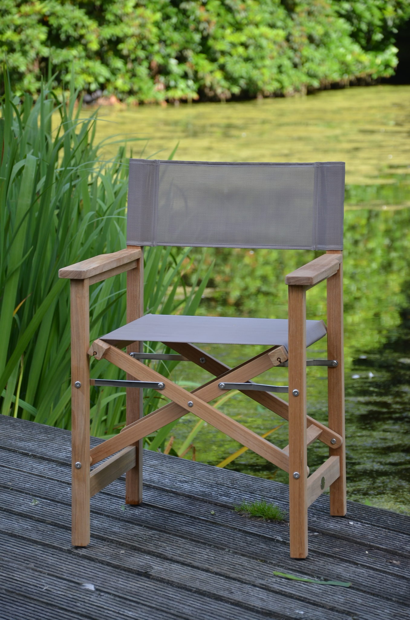 Teak Regiestuhl Bristol Taupe bei Jarke Teak Gartenmöbel