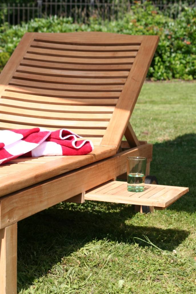 Moderne elegante Teak Liege "de Lux", Kopteil verstellbar bei Jarke Teak