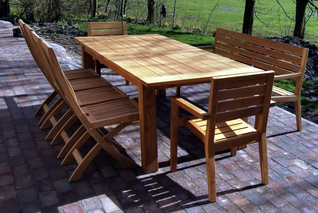 Teak Ausziehtisch Gigant mit Beinen 10 x 10 cm, in 2 Größen