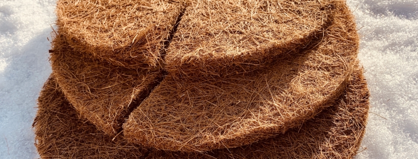Der natürliche Winterschutz für Ihre Pflanzen. Kokos-Scheiben in div. Größen. Frostschutz für die Wurzeln. Der natürliche Winterschutz für Ihre Pflanzen. Kokos-Scheiben in div. Größen. Frostschutz für die Wurzeln.
