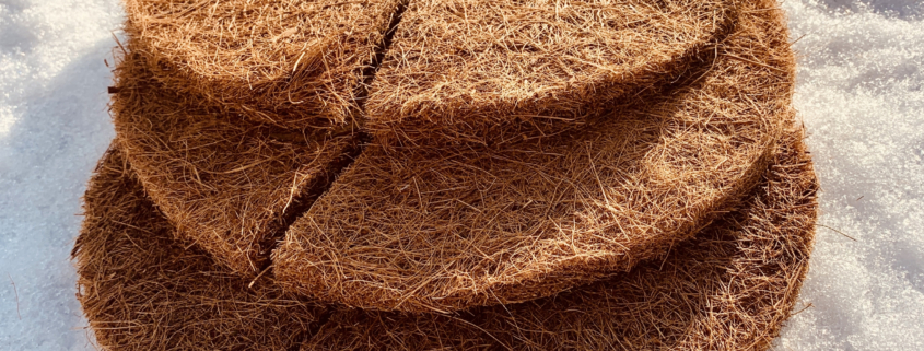 Der natürliche Winterschutz für Ihre Pflanzen. Kokos-Scheiben in div. Größen. Frostschutz für die Wurzeln. Der natürliche Winterschutz für Ihre Pflanzen. Kokos-Scheiben in div. Größen. Frostschutz für die Wurzeln.