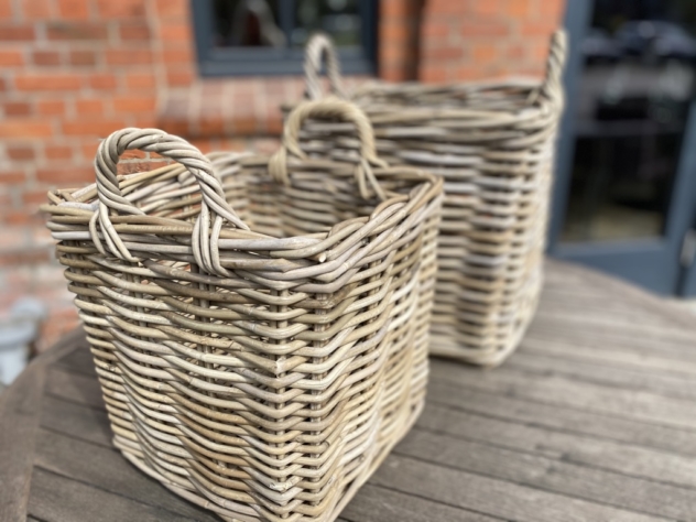 Runder Korb aus Rattan Kubo Grey bei Jarke Teak