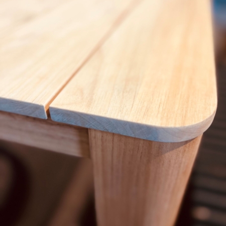 Teak Tisch Caja, mit abgerundeten Beinen von 12 cm