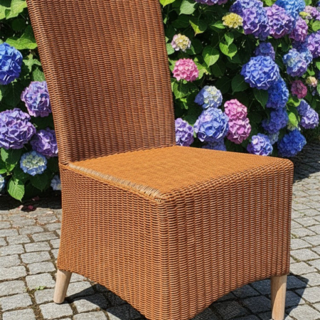 Stuhl "Avery", Red Pulut mit Teakbeinen