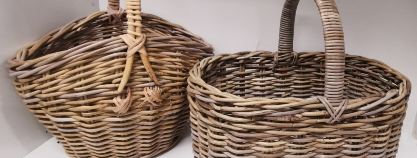 Einkaufskörbe aus Rattan in 2 Designs
