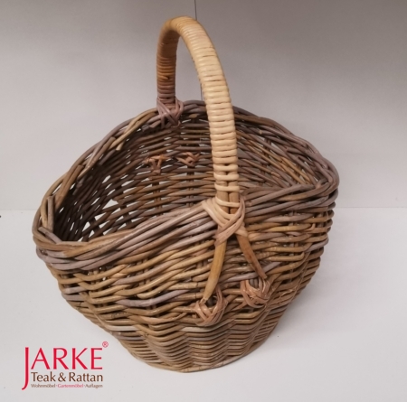 Einkaufskorb aus Rattan