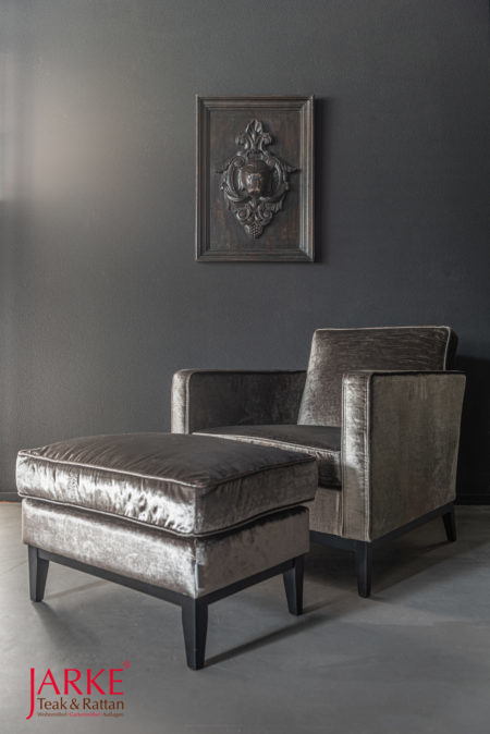 Hochwertige Polstermöbel wie Sofa, Sessel, Ecksofa, Barhocker in vielen Designs und Stoffen