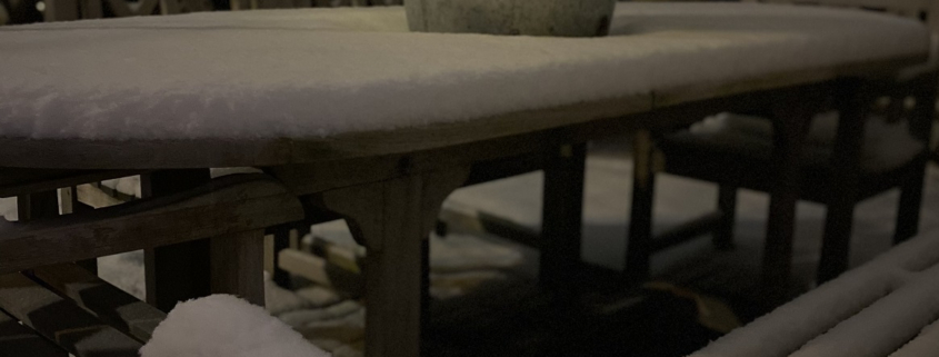 Teak im Winter - witterungsbeständig und robust