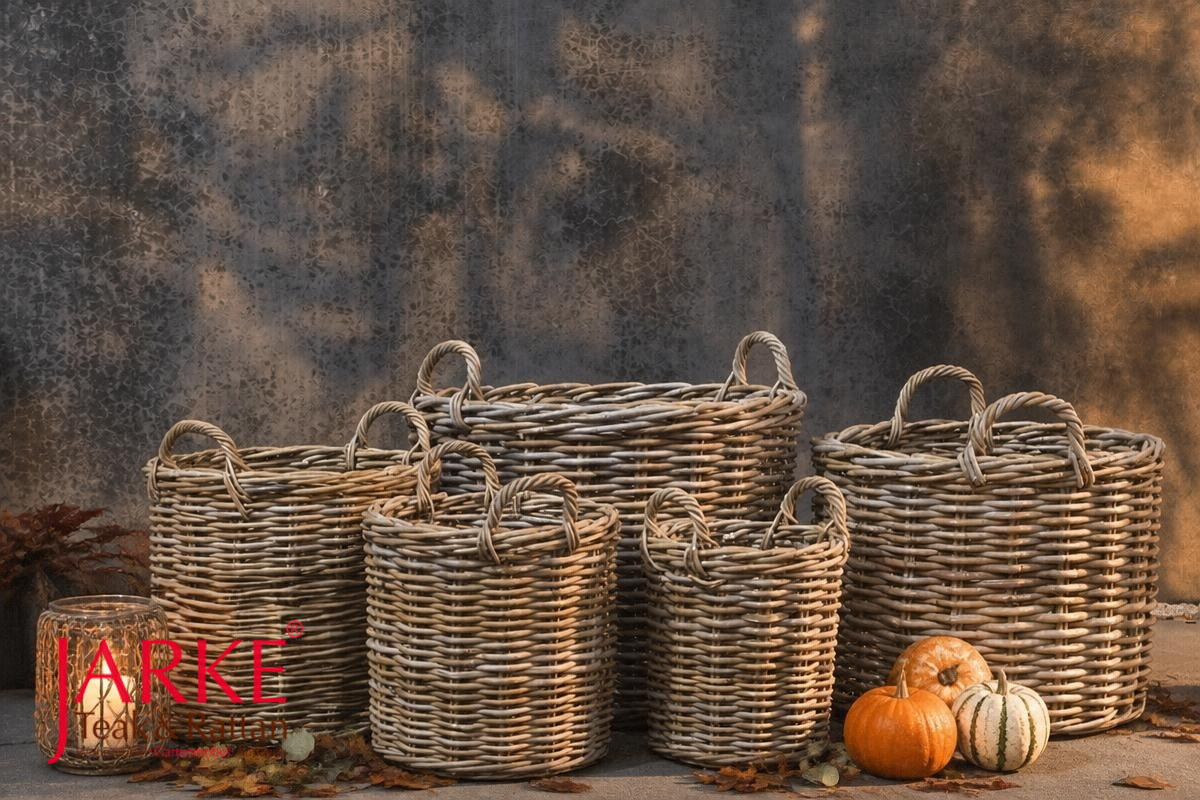 Runde Rattan Körbe mit Herbstdeko