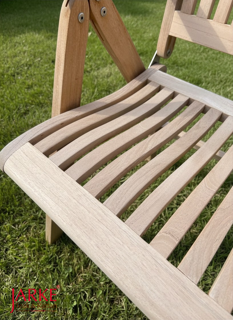 Teak Hochlehner mit Patina, Ausstellungsstück